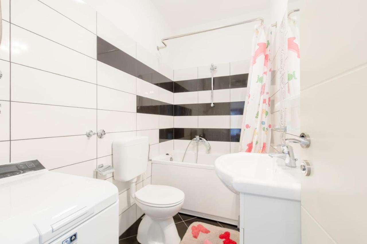Apartmani Krilo Podstrana Kültér fotó